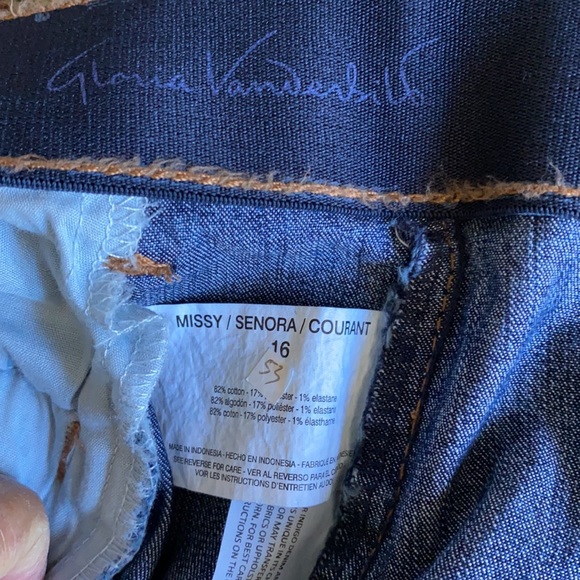 GLORIA VANDERBILT Dark Wash Denim Cropped Jeans Capri Style Womens Size … - Picture 3 of 3